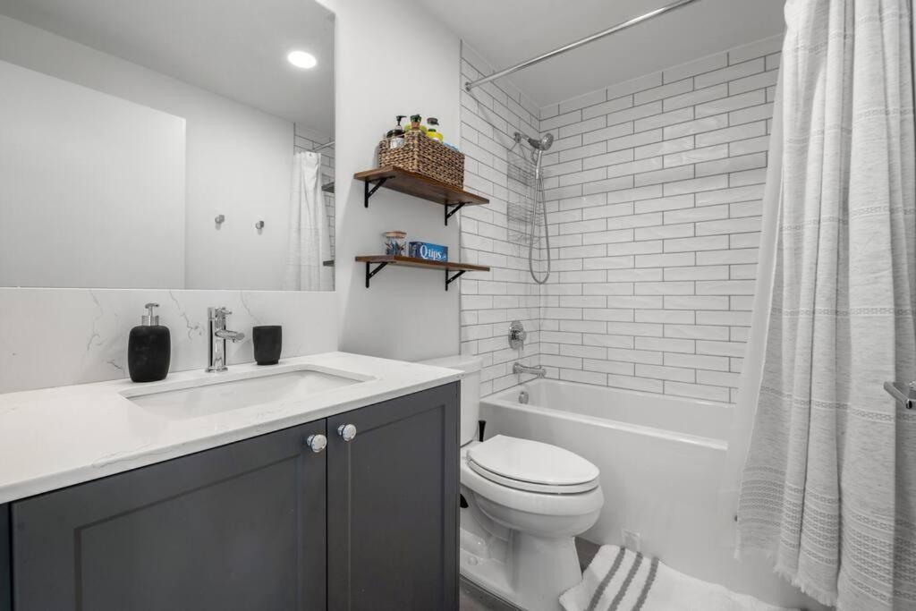 Ferienwohnung Chic 1Br Kensington Unit W/Parking YYC Exterior foto