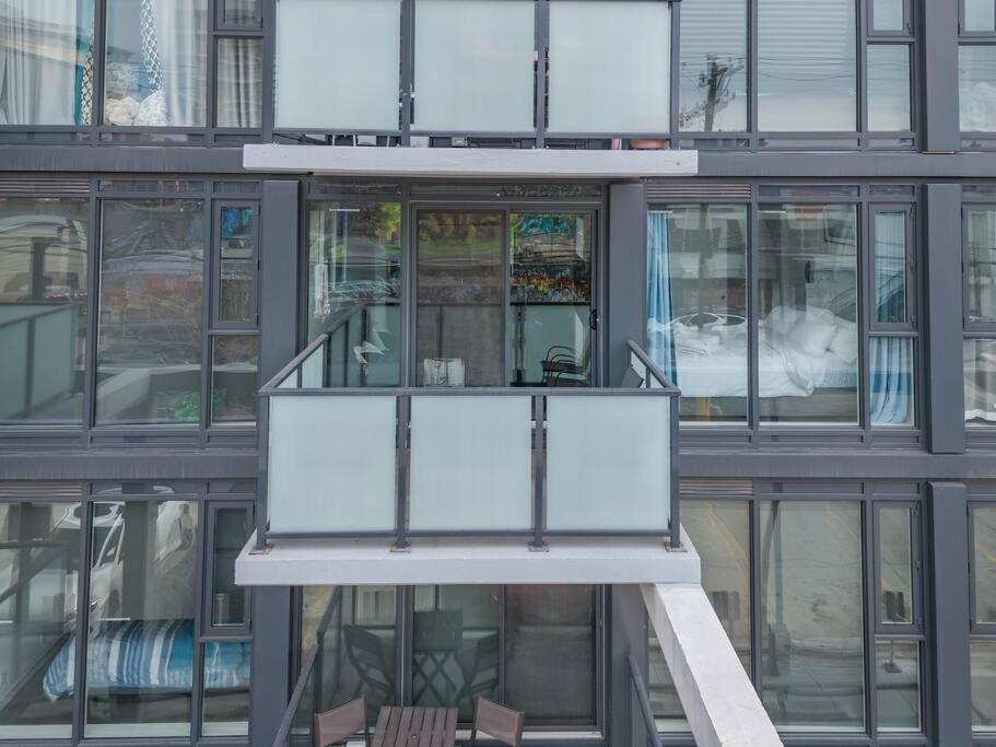 Ferienwohnung Chic 1Br Kensington Unit W/Parking YYC Exterior foto